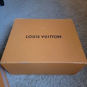2 LV boxes